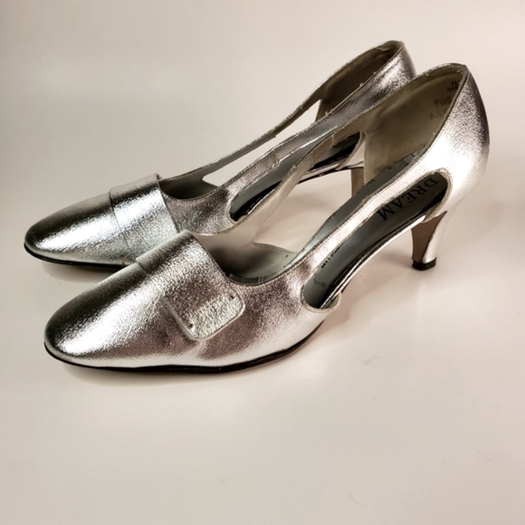 60s Mod Metallic Silver Space Heels with Rounded Toe - Picture 6 of 13
